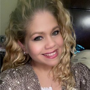 Meet your Posher, Marisol